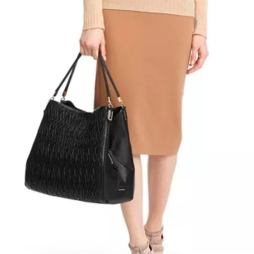 COACH Madison 25260 Phoebe Gathered Twist Leather Black Shoulder Bag - Picture 2 of 15